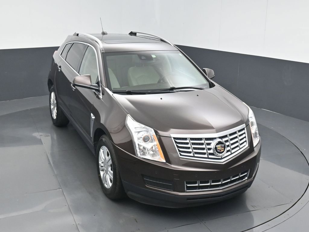 Used 2016 Cadillac SRX Luxury w/ Driver Awareness Package FWD image 3