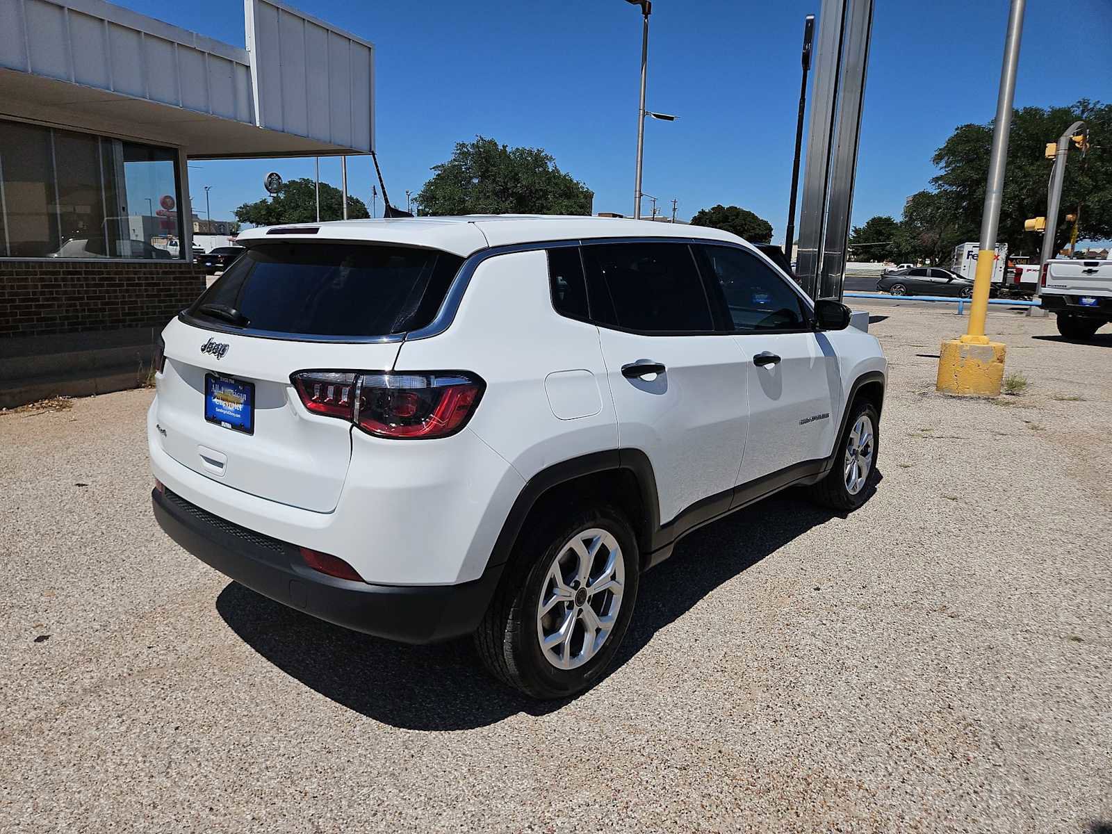 Used 2025 Jeep Compass Sport AWD/4WD image 8