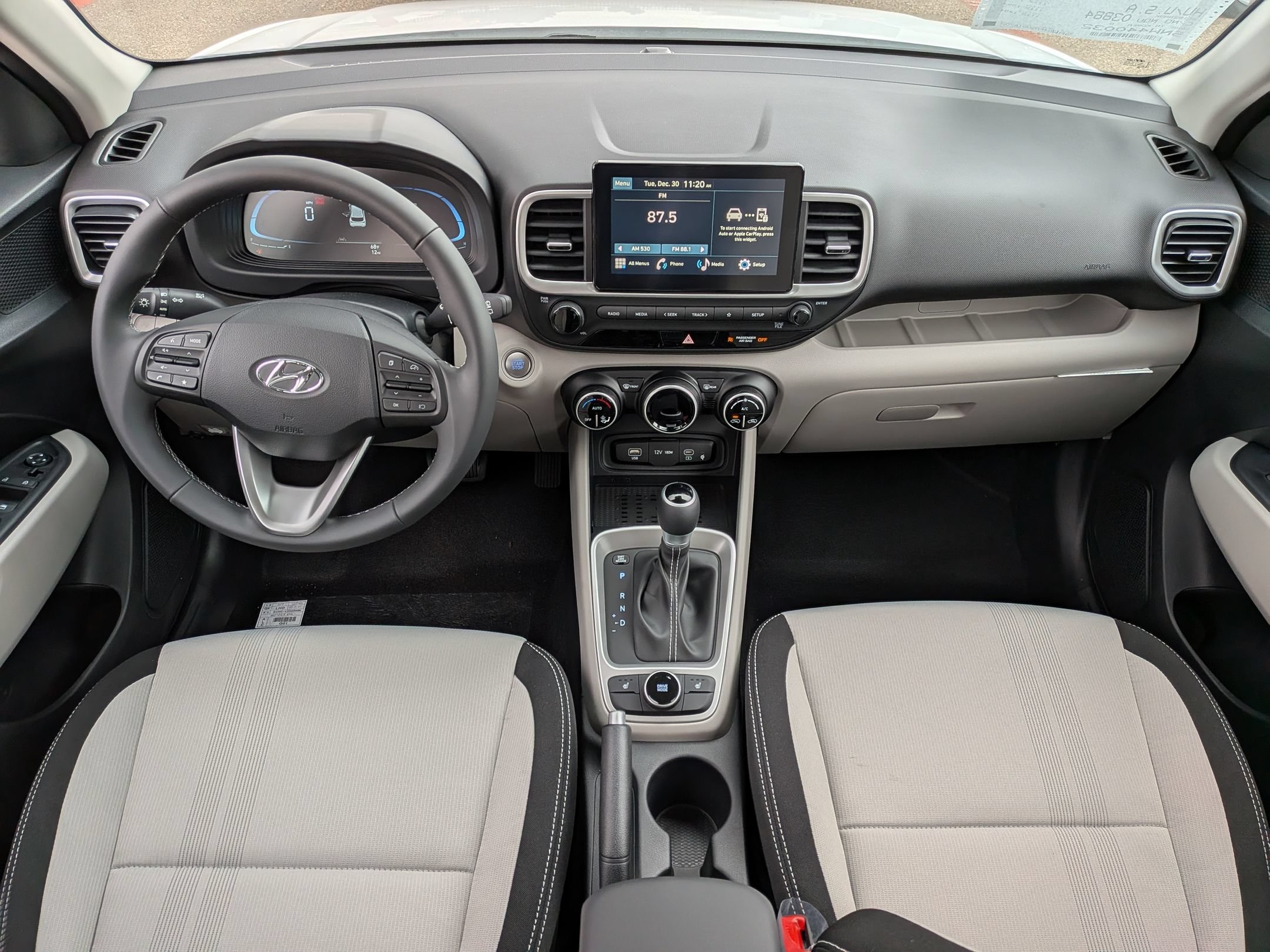 New 2026 Hyundai Venue SEL FWD image 21