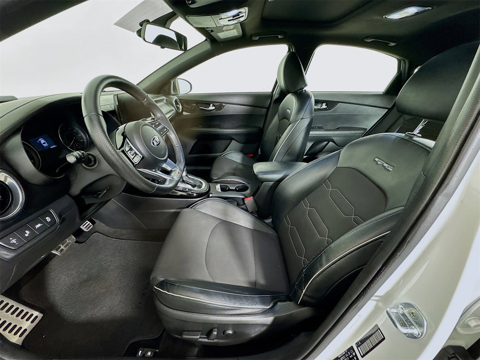 Used 2021 Kia Forte GT-Line w/ GT-Line Premium Package image 17