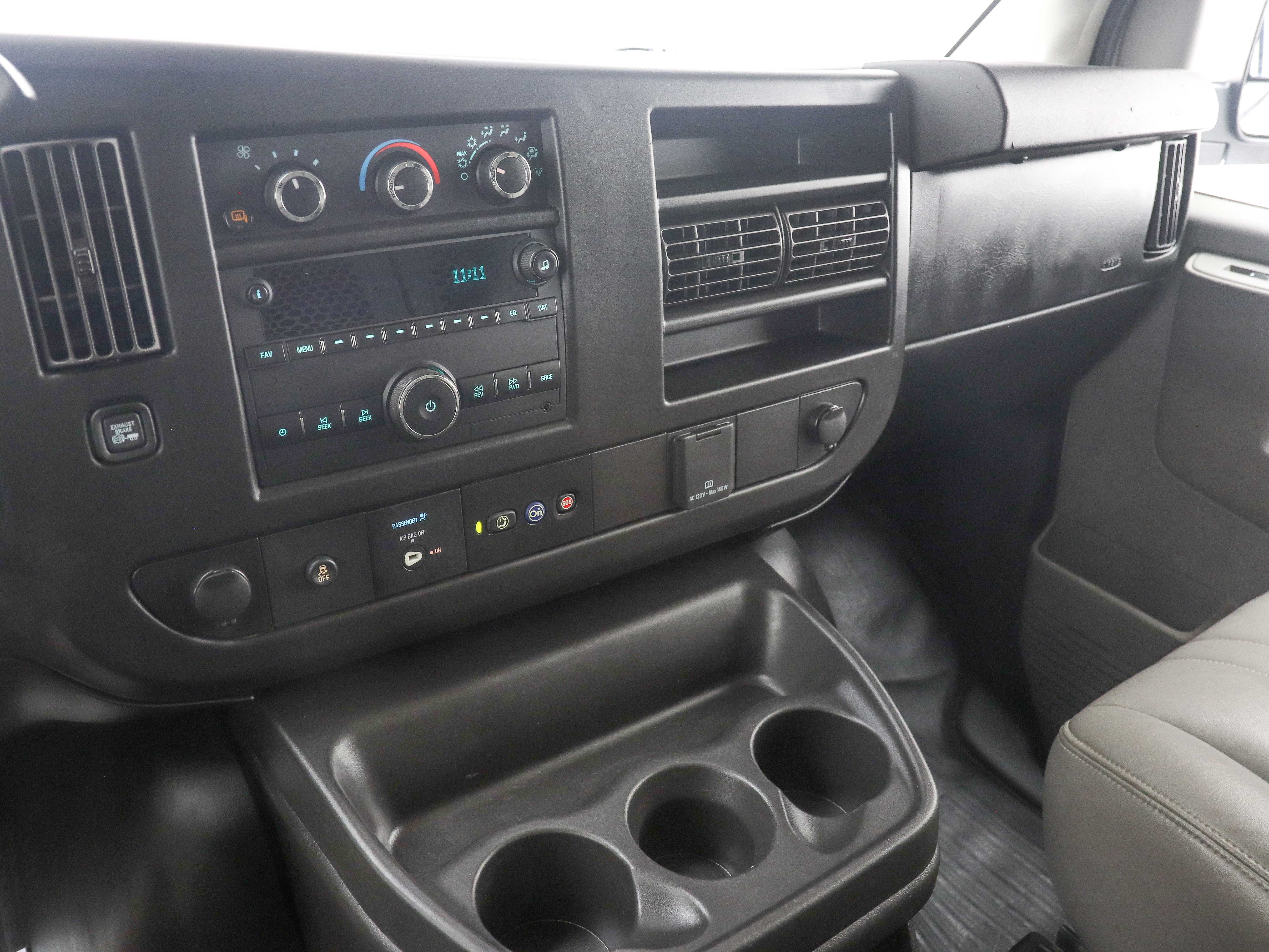 Used 2021 Chevrolet Express 2500 Extended RWD image 23