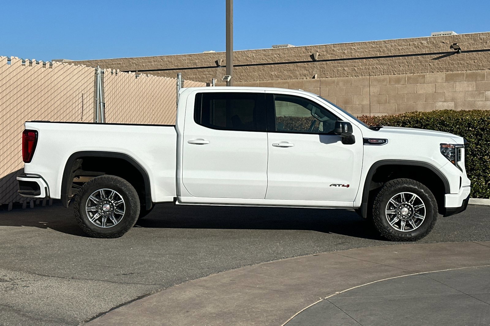 Certified 2025 GMC Sierra 1500 AT4 AWD/4WD image 3