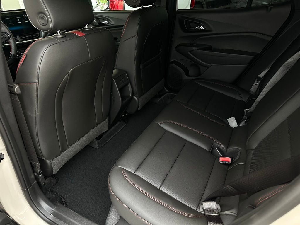 New 2026 Chevrolet Trax RS w/ Driver Confidence Package FWD image 15