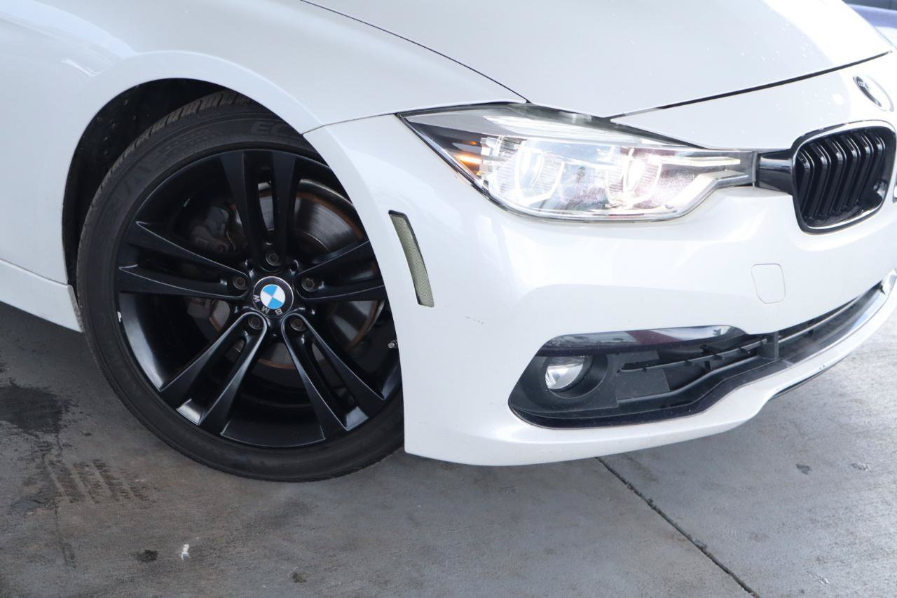 Used 2018 BMW 330i Sedan RWD image 4