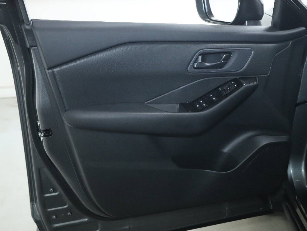 Certified 2026 Nissan Rogue S image 15