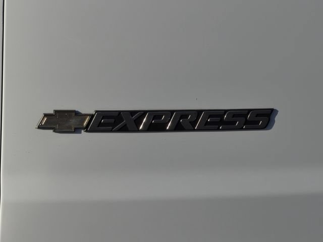 Used 2024 Chevrolet Express 2500 w/ Driver Convenience Package RWD image 10