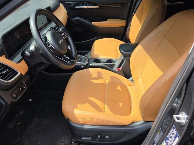 Used 2024 Kia Seltos EX FWD image 10