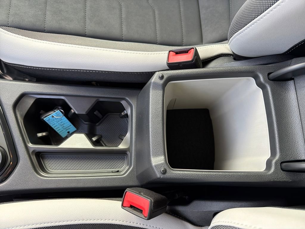 Certified 2025 Volkswagen Taos SE image 25