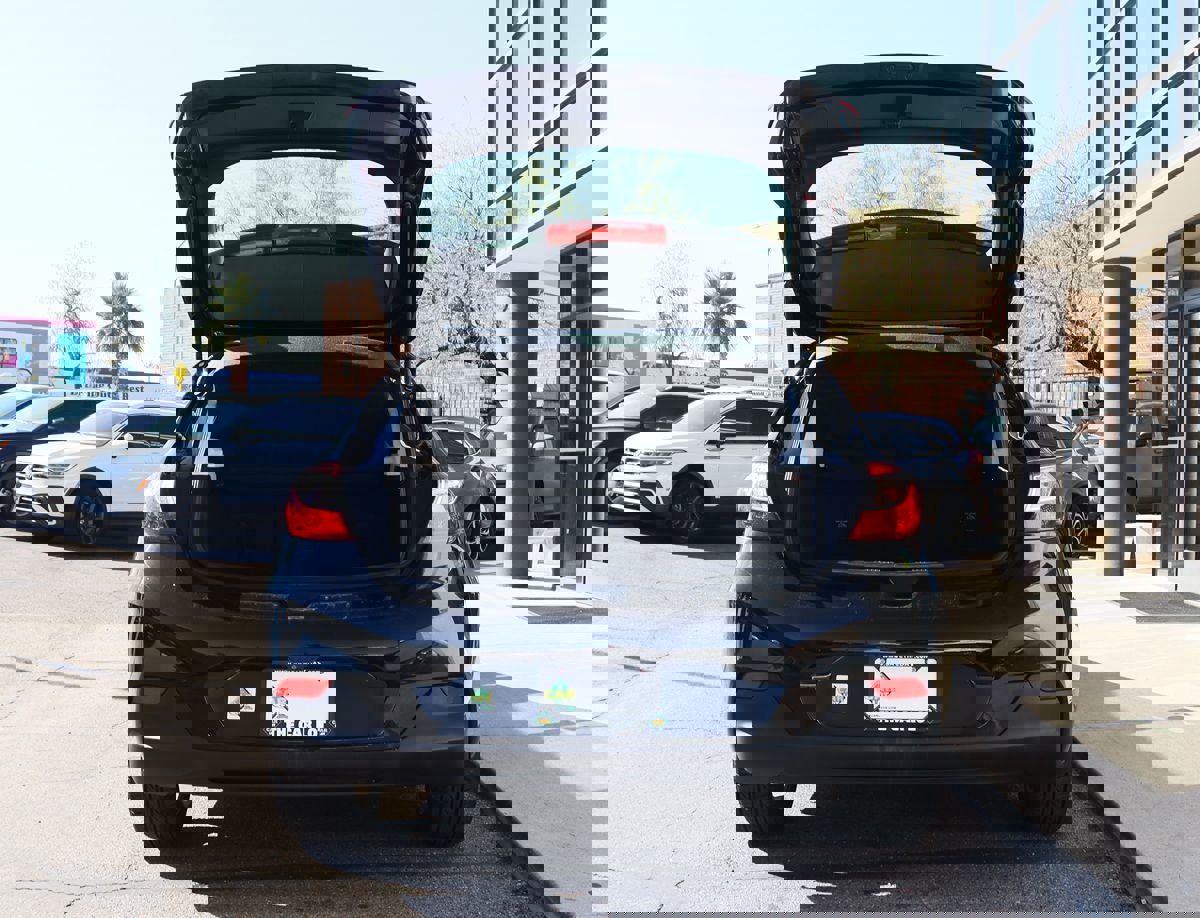 Used 2018 Chevrolet Cruze LT image 22