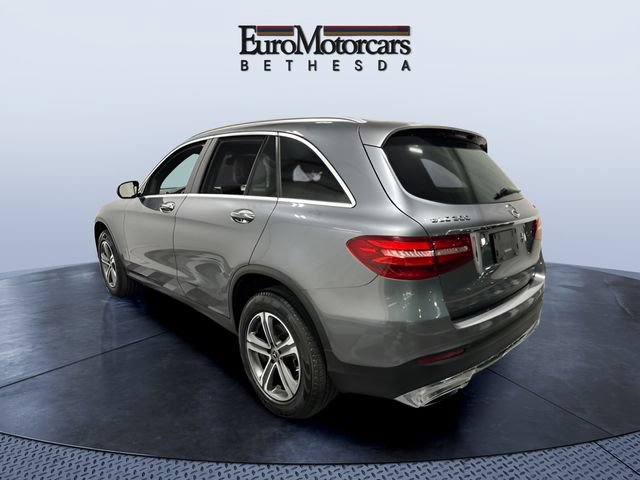 Used 2019 Mercedes-Benz GLC 300 4MATIC image 3