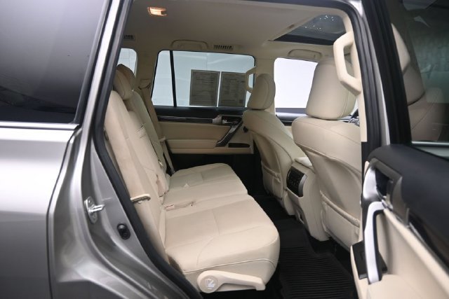 Used 2023 Lexus GX 460 Premium w/ Premium Plus Package AWD/4WD image 29