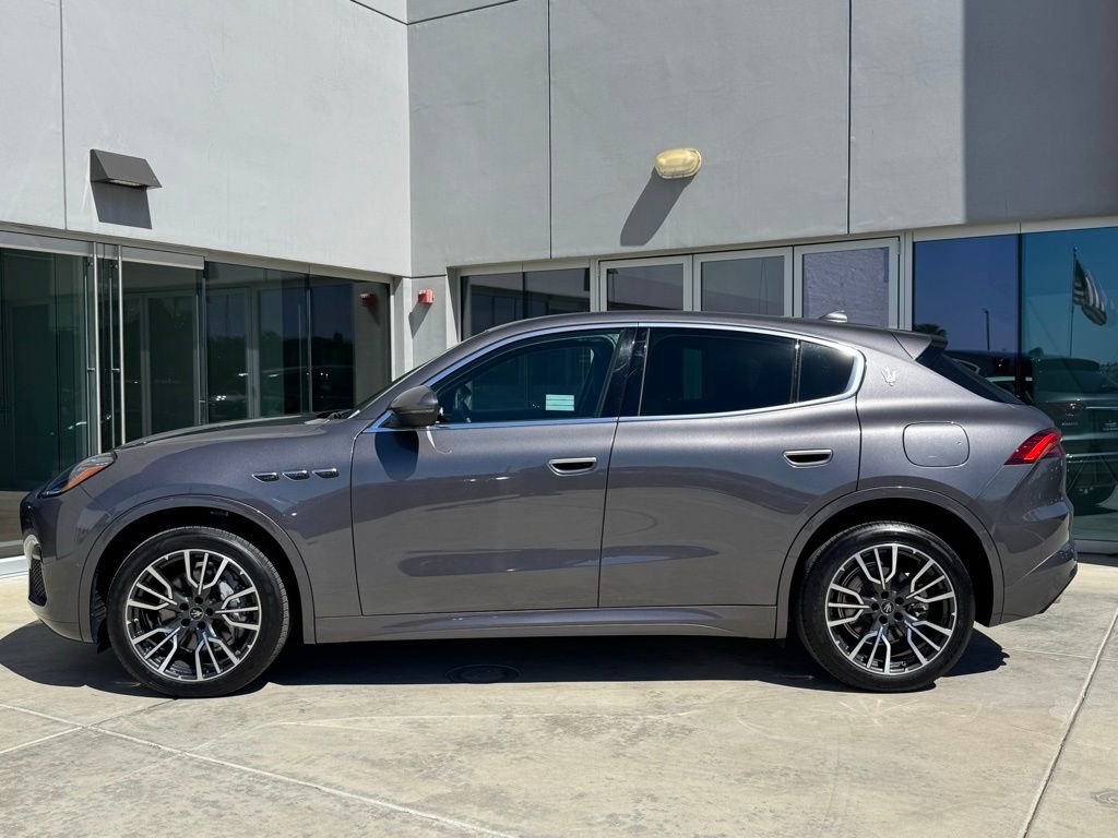 Used 2025 Maserati Grecale Folgore AWD/4WD image 5