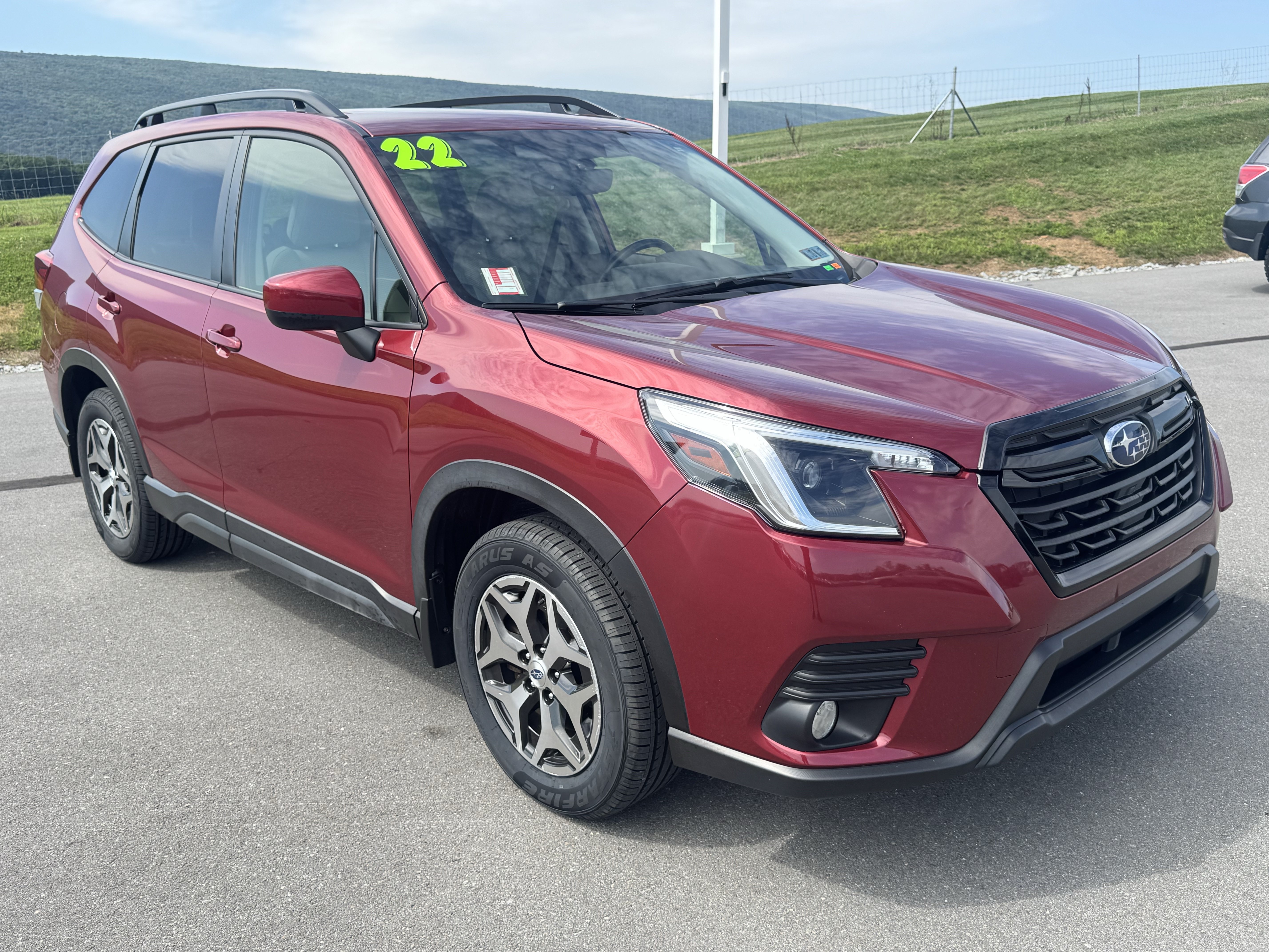 Certified 2022 Subaru Forester Premium AWD/4WD image 1