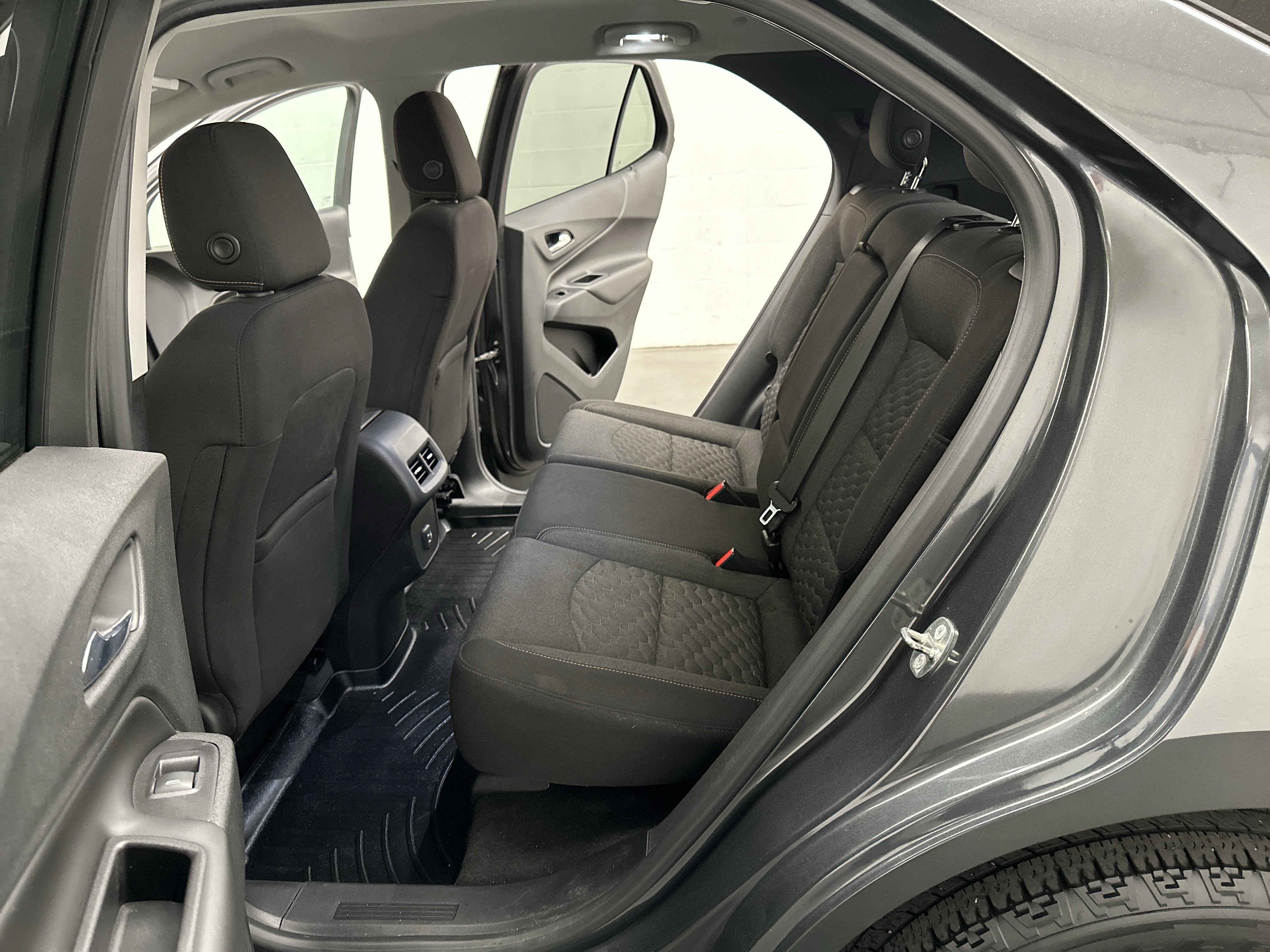 Used 2019 Chevrolet Equinox LT AWD/4WD image 21