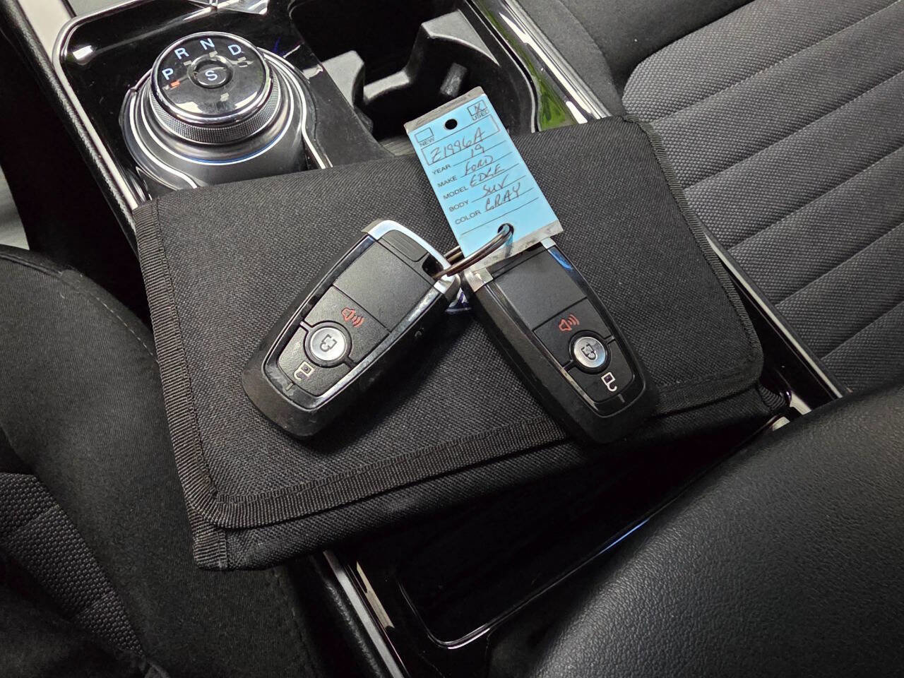 Used 2019 Ford Edge SE image 21