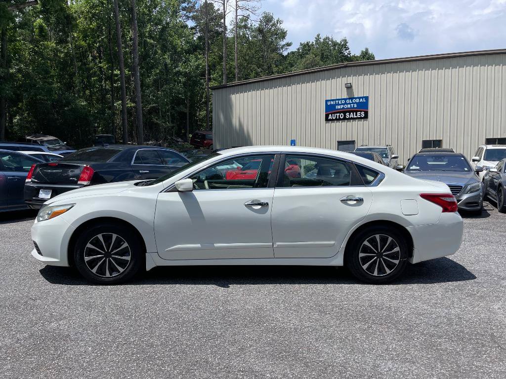 Used 2016 Nissan Altima 2.5 S w/ Power Driver Seat Package FWD image 4