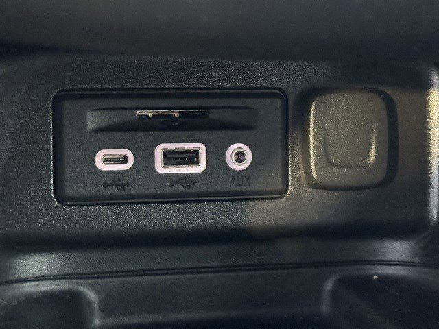 Used 2022 Chevrolet Equinox Premier image 22