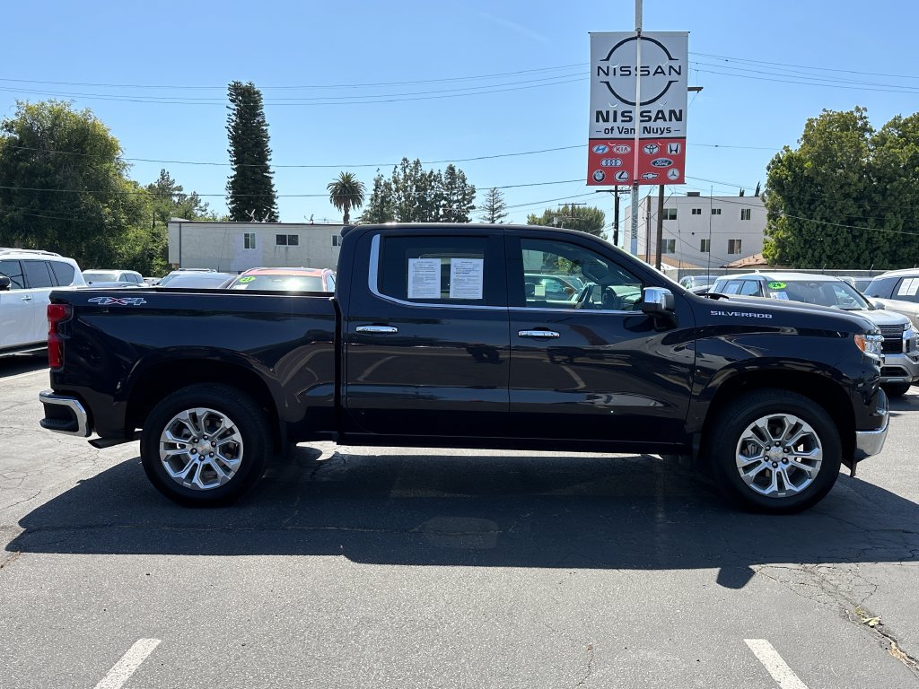 Used 2024 Chevrolet Silverado 1500 LTZ AWD/4WD image 9