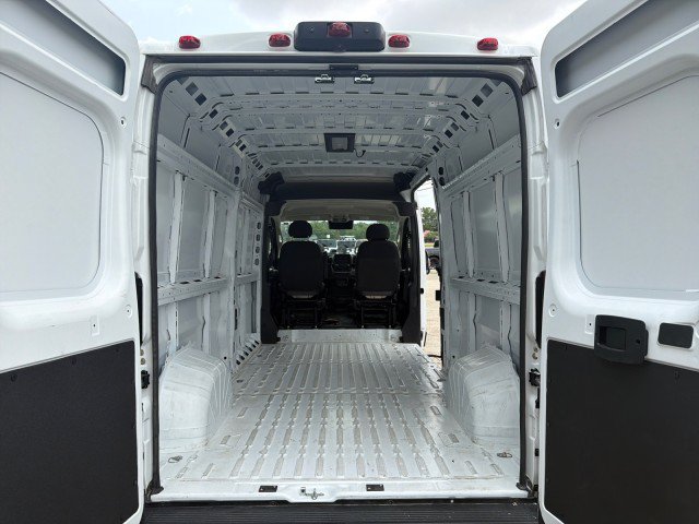 Used 2025 RAM ProMaster 2500 w/ Convenience Group FWD image 24