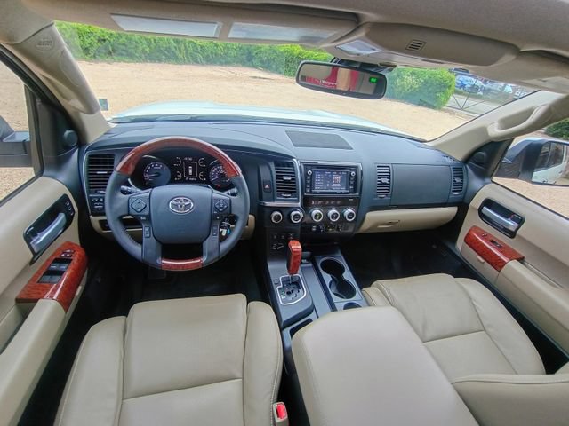 Used 2018 Toyota Sequoia Platinum AWD/4WD image 29