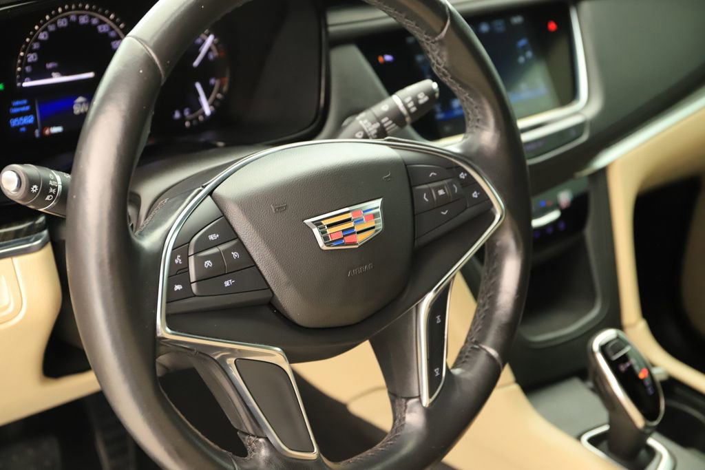 Used 2019 Cadillac XT5 FWD image 31