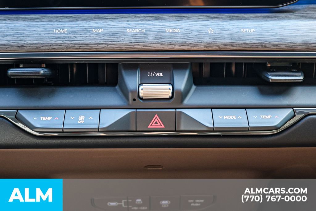 Used 2024 Kia EV9 Land image 49