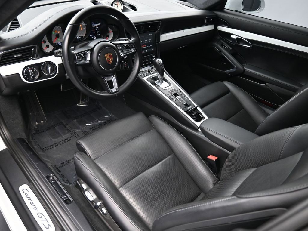Used 2017 Porsche 911 Carrera GTS image 4