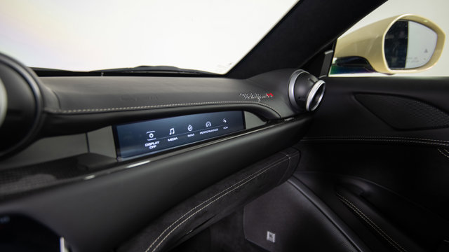 Certified 2023 Ferrari Portofino M image 39