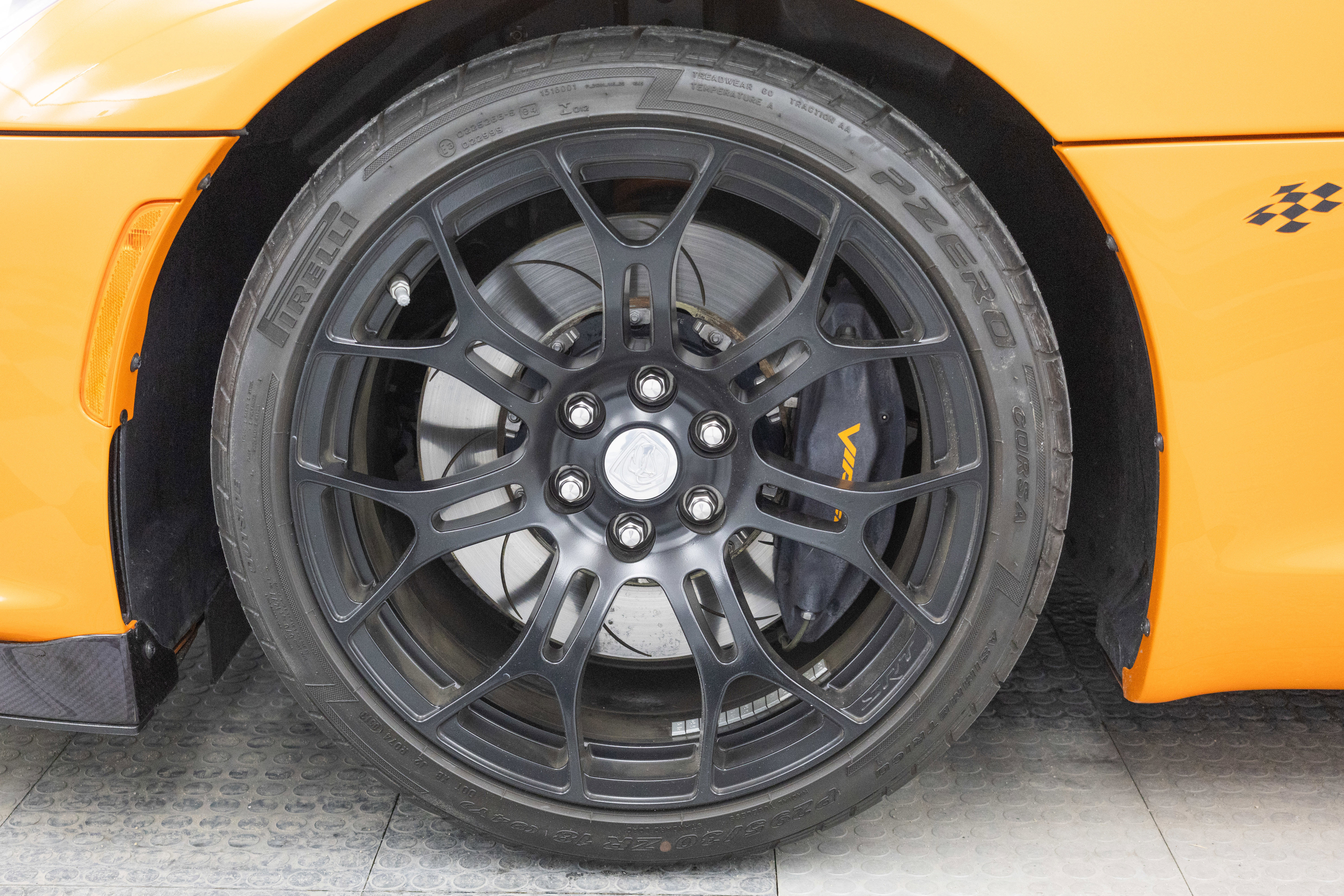 Used 2014 SRT Viper SRT-10 image 25