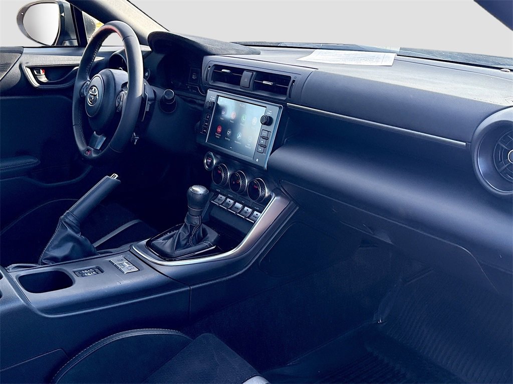 Used 2025 Toyota GR86 Premium image 27