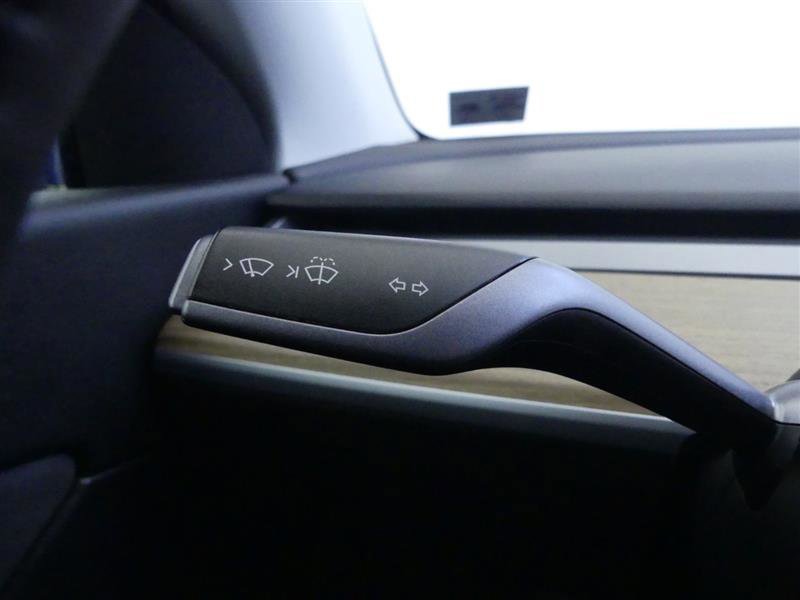 Used 2021 Tesla Model Y Long Range image 20