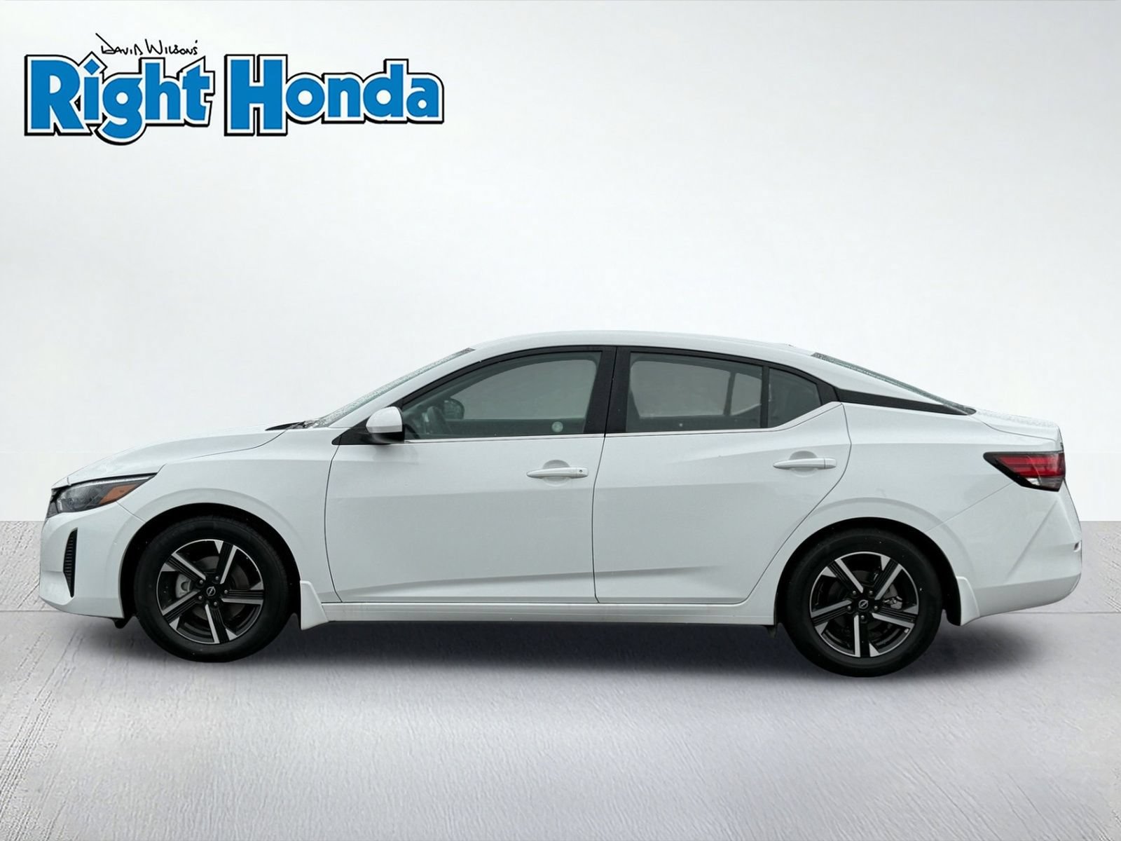 Used 2024 Nissan Sentra SV FWD image 3