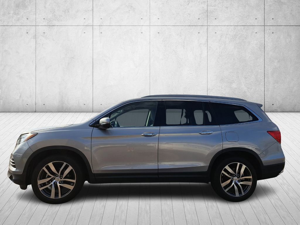 Used 2017 Honda Pilot Touring image 7
