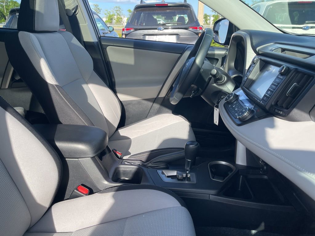 Used 2016 Toyota RAV4 XLE image 33
