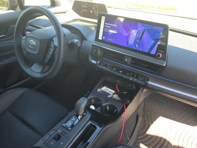 Used 2024 Toyota Prius XLE FWD image 13