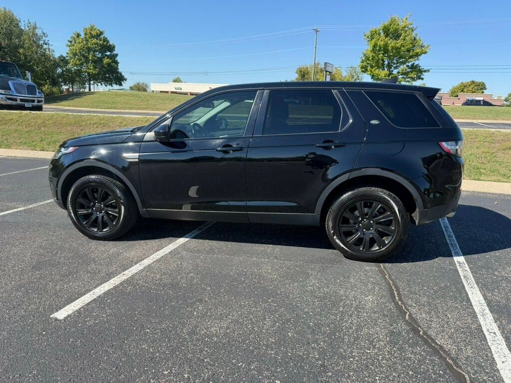 Used 2019 Land Rover Discovery Sport SE AWD/4WD image 7