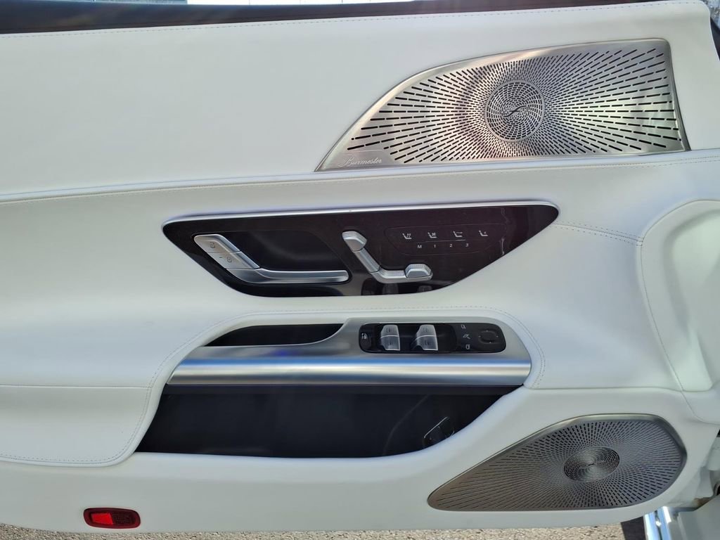 New 2026 Mercedes-Benz Maybach SL 680 image 11