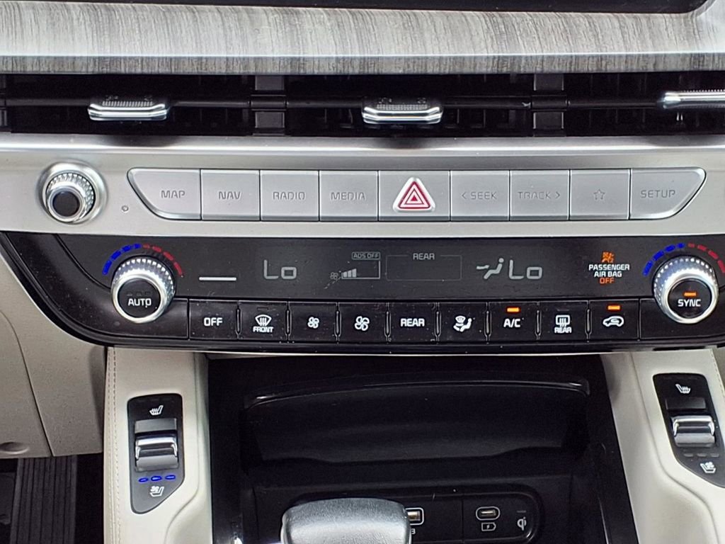 Certified 2024 Kia Telluride EX FWD image 16