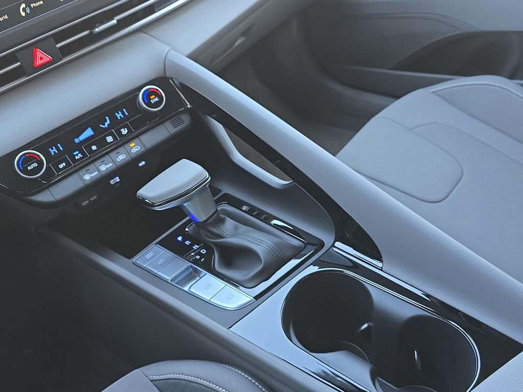 New 2026 Hyundai Elantra Hybrid w/ Cargo Package FWD image 24