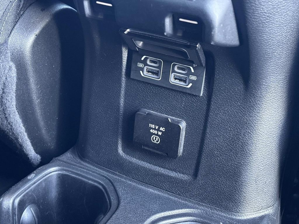 Used 2023 Jeep Gladiator Sport image 17