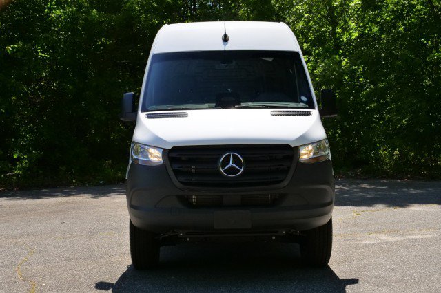 Used 2025 Mercedes-Benz Sprinter 2500 image 5