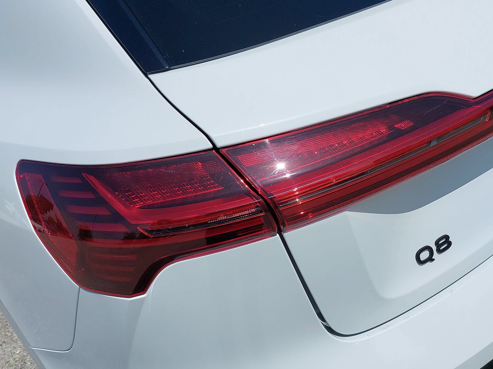 Used 2024 Audi Q8 e-tron Premium Plus w/ Premium Plus Package AWD/4WD image 38