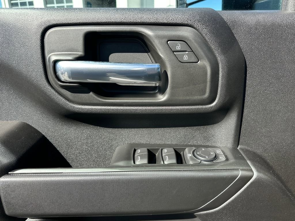 New 2026 Chevrolet Silverado 2500 Custom w/ Custom Blackout Package image 15