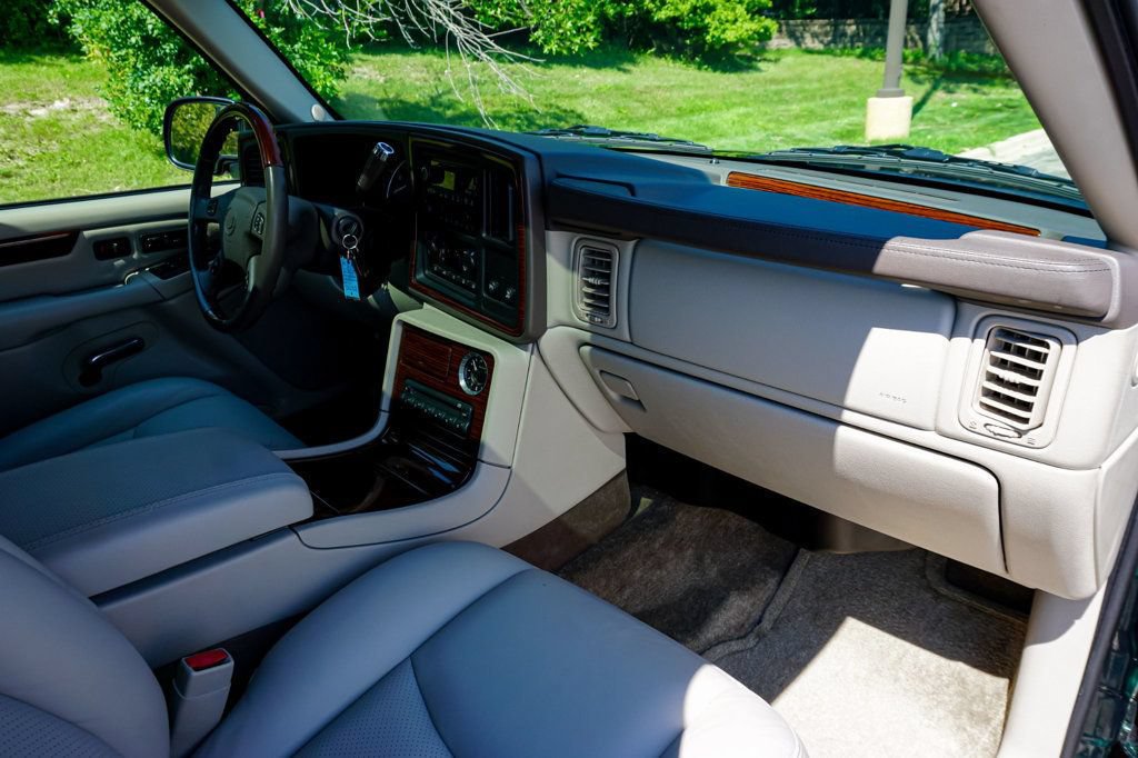 Used 2003 Cadillac Escalade AWD image 48