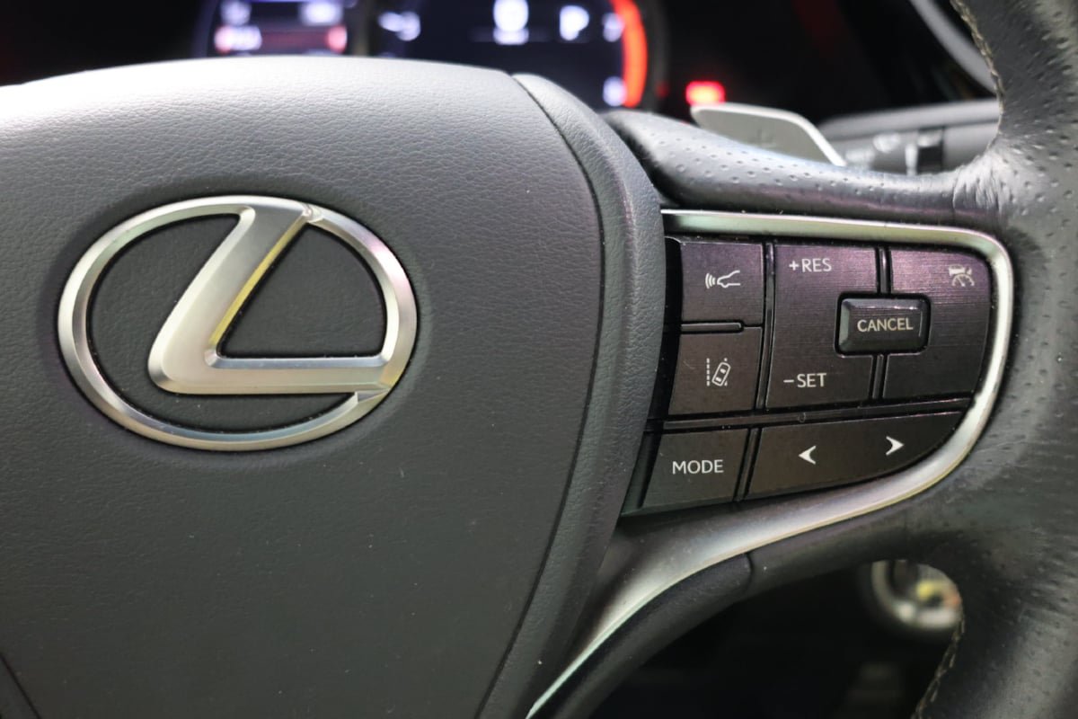 Used 2023 Lexus ES 350 F Sport w/ Accessory Package (Z2) FWD image 29