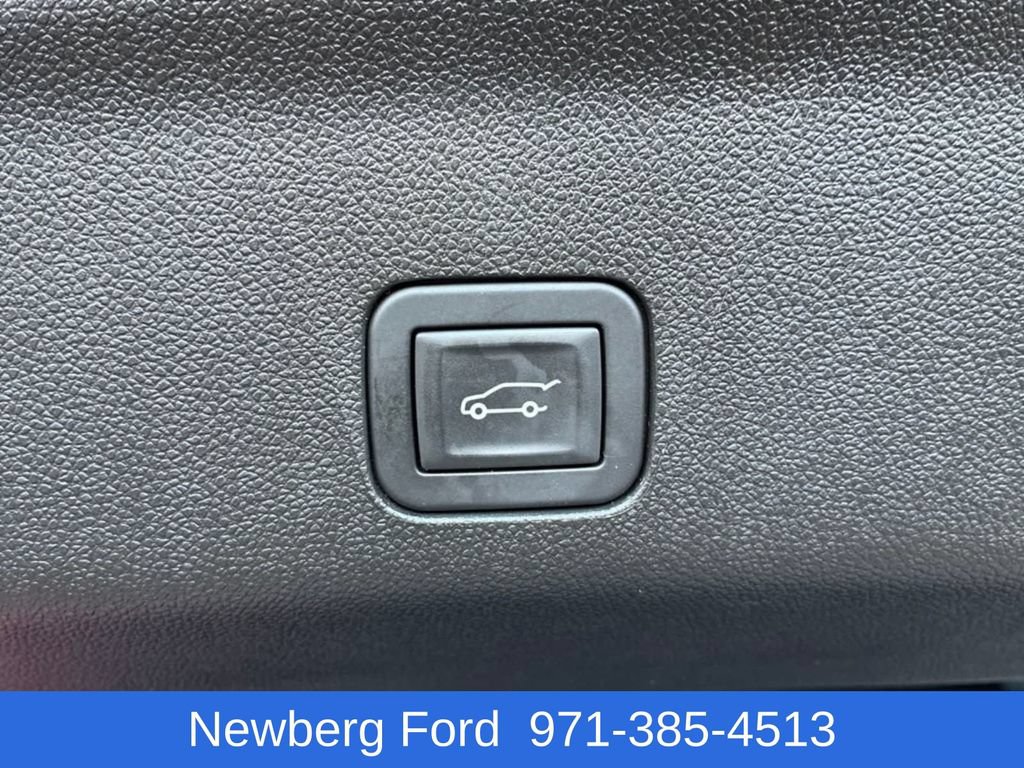 Used 2025 GMC Yukon XL AT4 Ultimate w/ LPO, AT4 Appearance Package AWD/4WD image 41