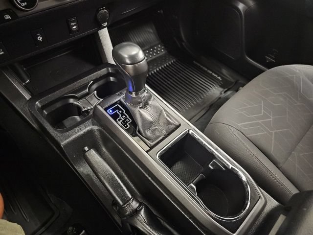 Used 2016 Toyota Tacoma TRD Sport w/ Towing Package AWD/4WD image 22