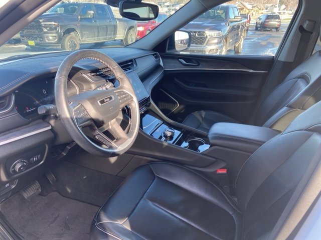 Used 2022 Jeep Grand Cherokee L Limited image 3