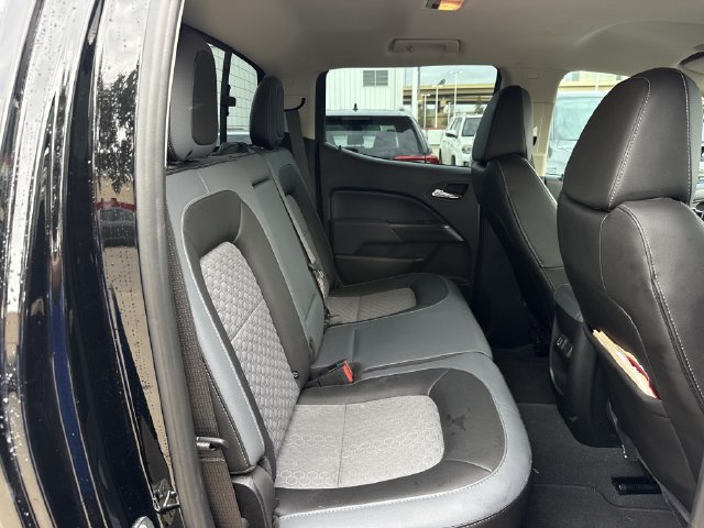 Used 2022 Chevrolet Colorado Z71 AWD/4WD image 30