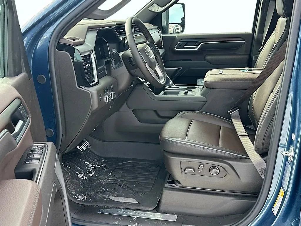 New 2026 GMC Sierra 3500 Denali w/ LPO, Black Badging Package image 14